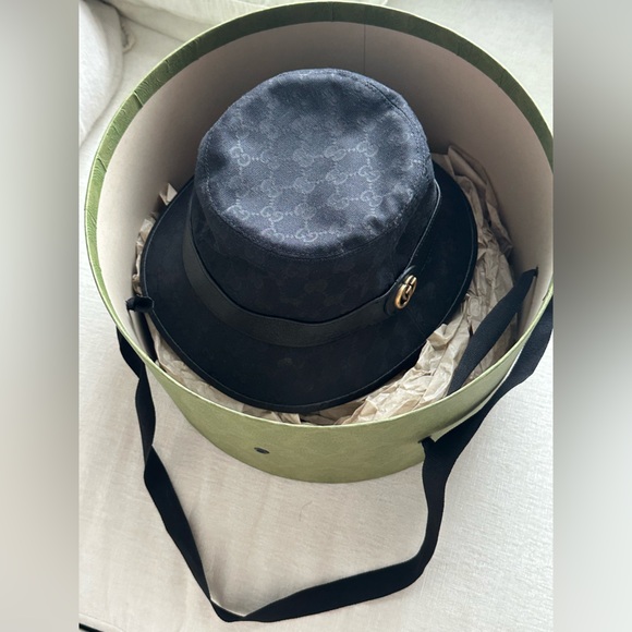 Gucci Monogram Black Bucket Hat - Picture 14 of 14